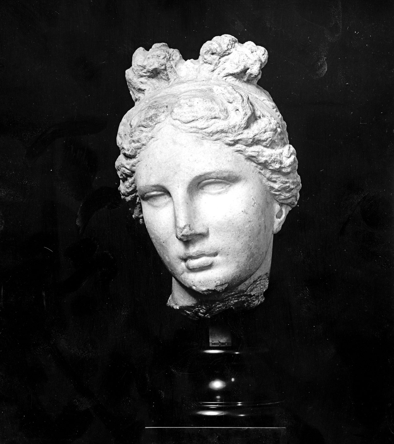 Aphrodite marble, Greek